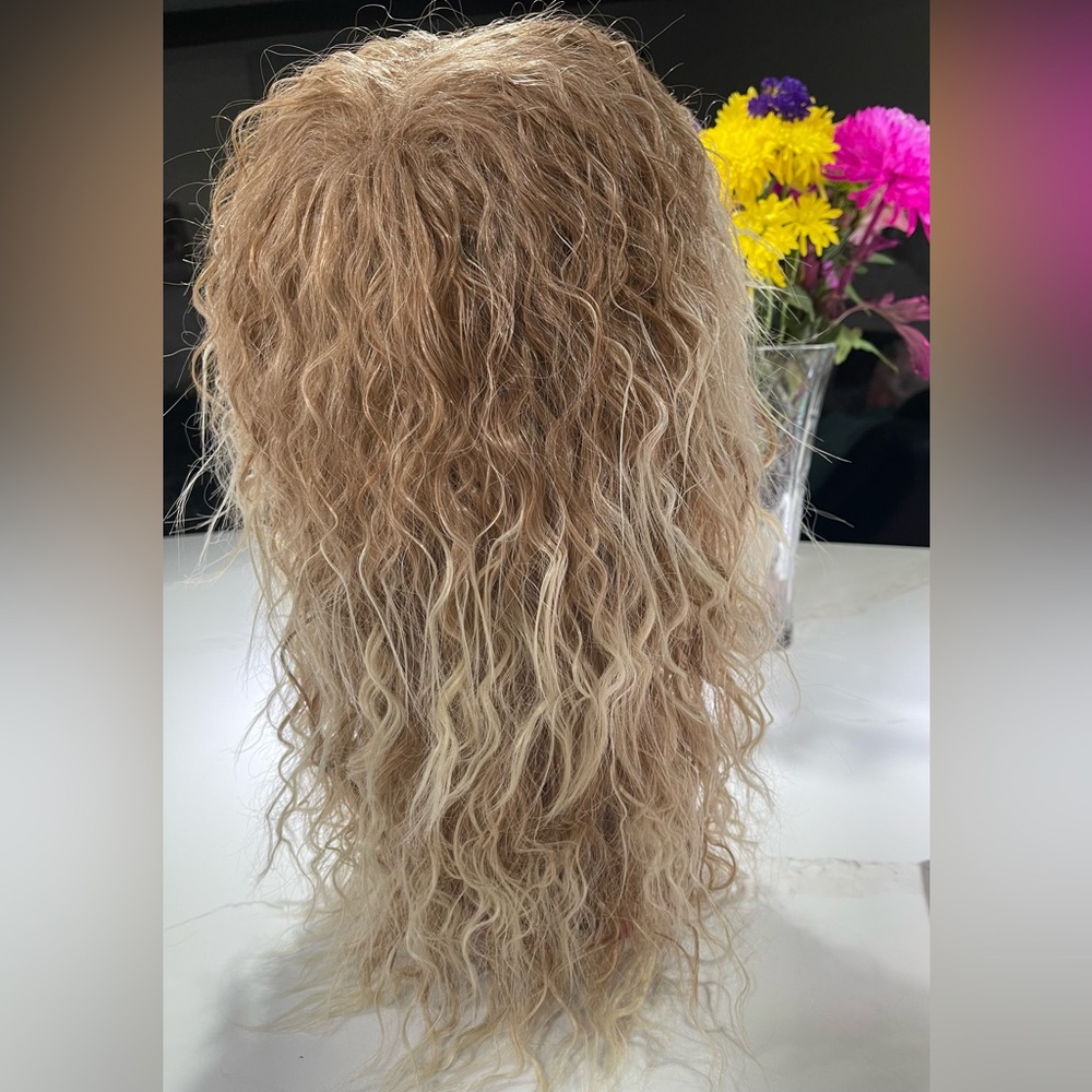 🥳🥳 2Fer HAIR, 20” & 22” long, Kinky/Curly with long layers, bangs, Blondes - Picture 7 of 16